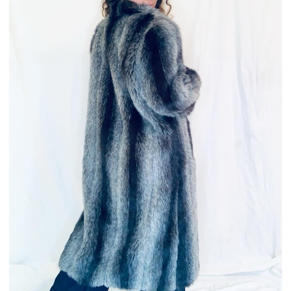 1980s vintage faux fur overcoat - Picture 2 of 4